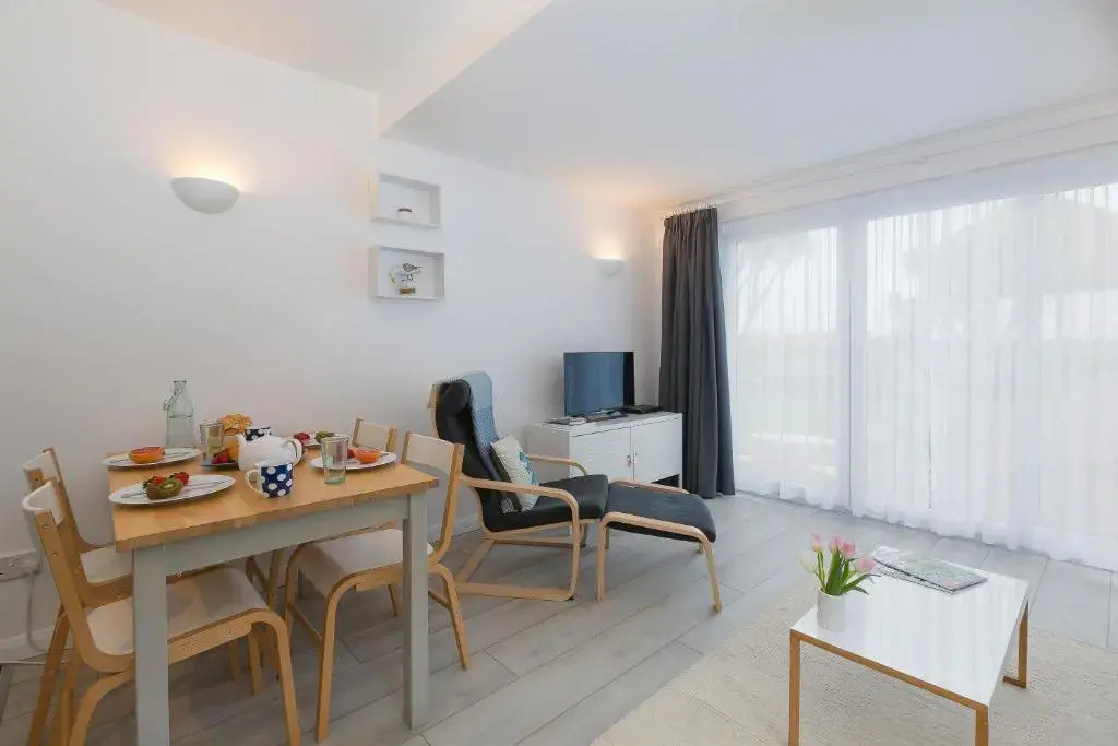 21 Carthew Court