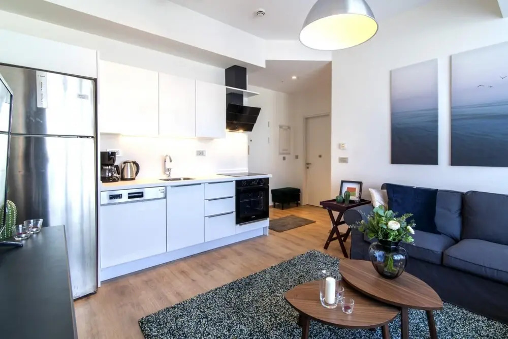 Central Residence Flat Near Metro in Kartal