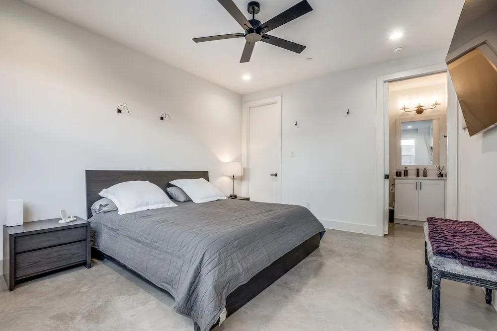2912 Raleigh