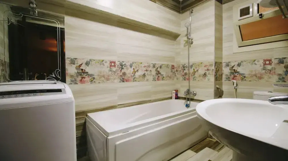 Golden Charming 3-bed Apartment in Cairo