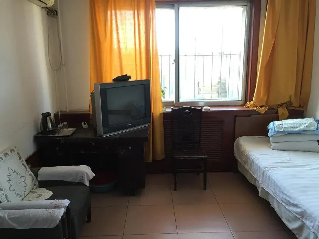 Baotou Qimao Inn