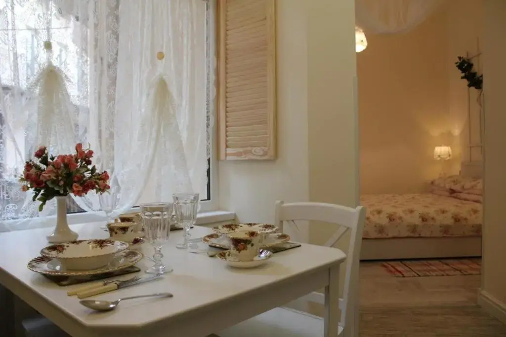 Romantic apartment near Opera with Air-conditioning