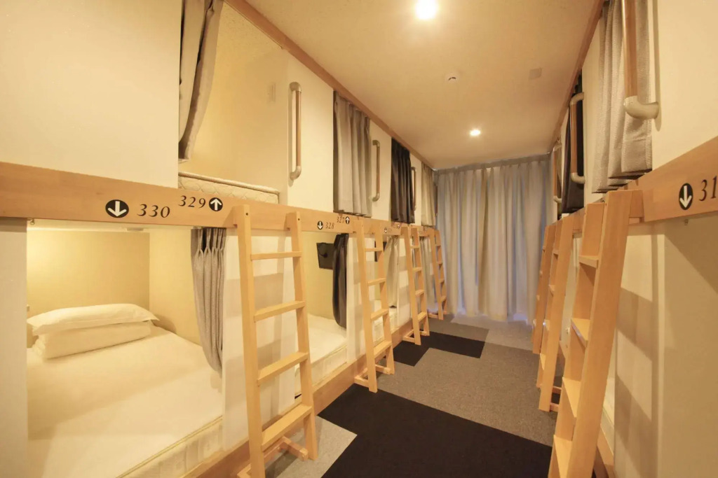Centurion Ladies Hostel Ueno Park - Caters to Women