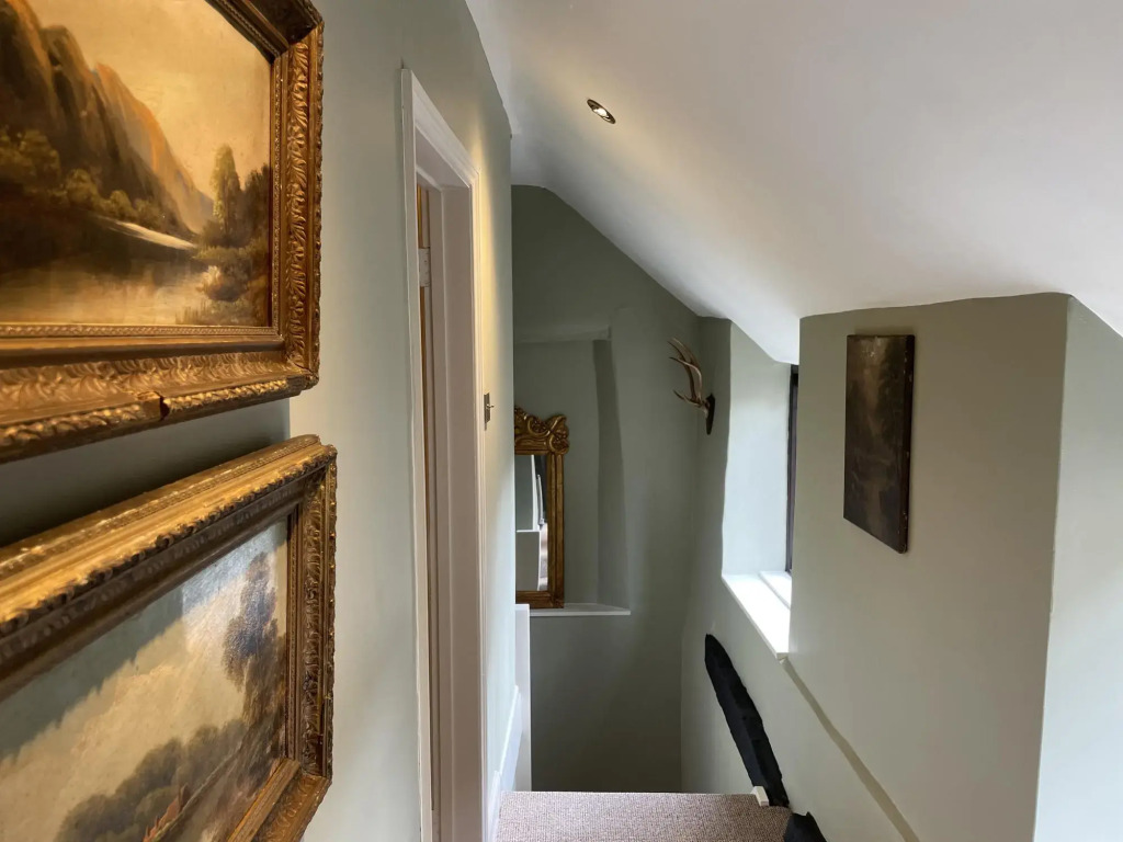 Cotswold Cottage in Winchcombe Near Broadway