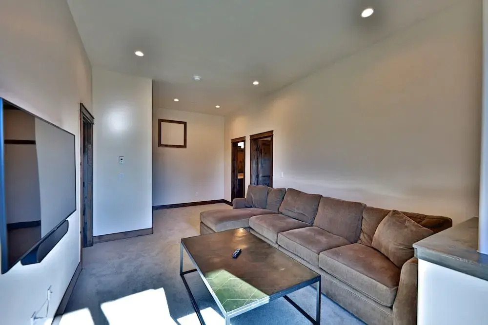 Lakota - 519 Summit Place 6 Bedroom Townhouse