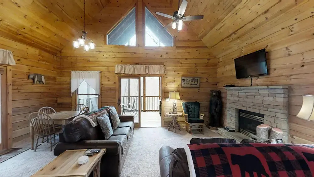 The  Lazy Bear - 2 Br Cabin