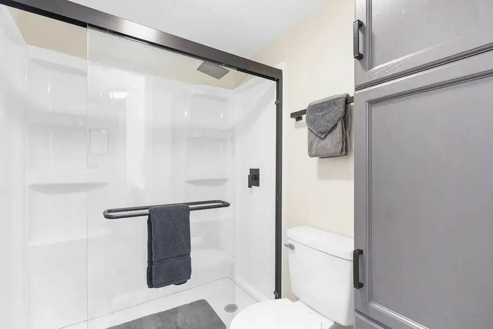 Adorable Fall Creek Condo - 10 Min to Table Rock!