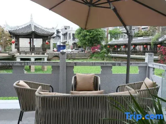 Yunmanman High-End Vacation Apartment (Jingxi Small Town Story)