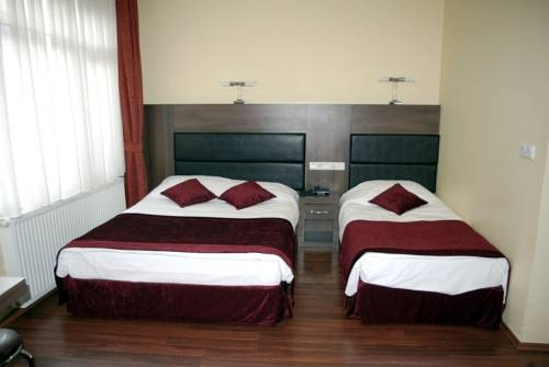 Adrien Hotel