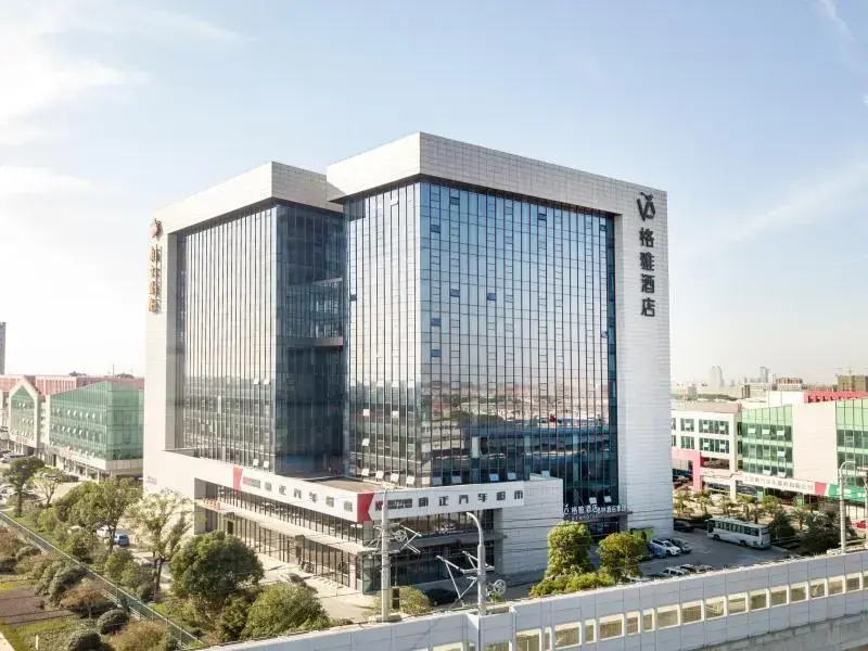 Gya Shanghai Fengxian New Town Railway Station Jinhai Road