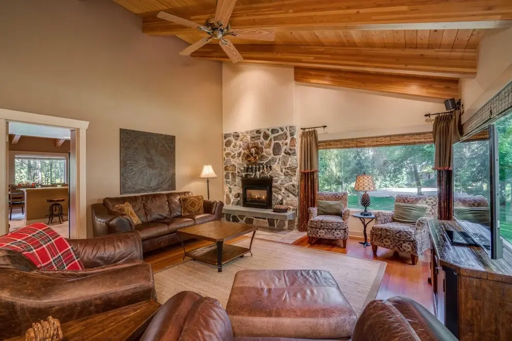 Riverside Cabin