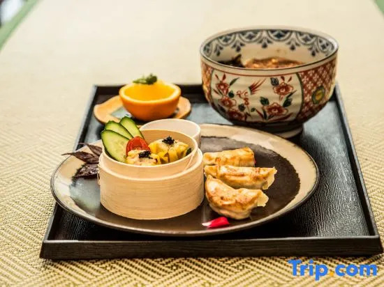 Shanghai Jingxin Guiwo Hotel (Luodian Ancient Town Baoshan Temple Branch)