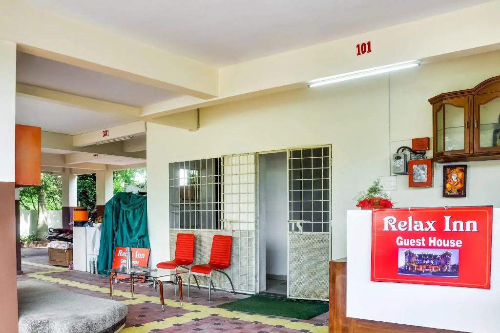 OYO 74291 Hotel Relax Inn