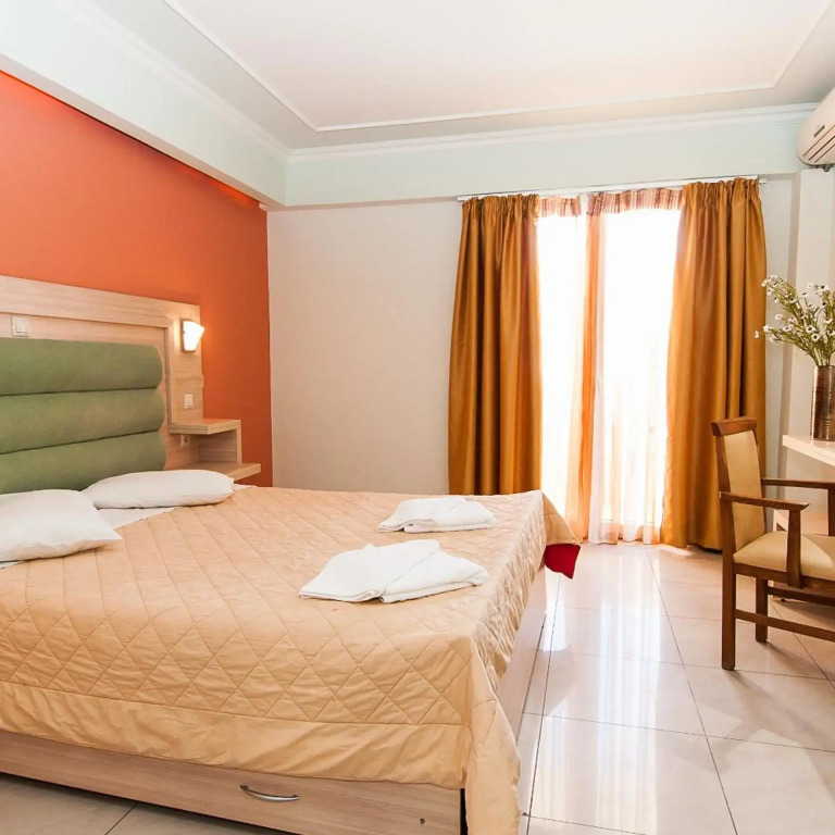 Zante Plaza Hotel & Apartments