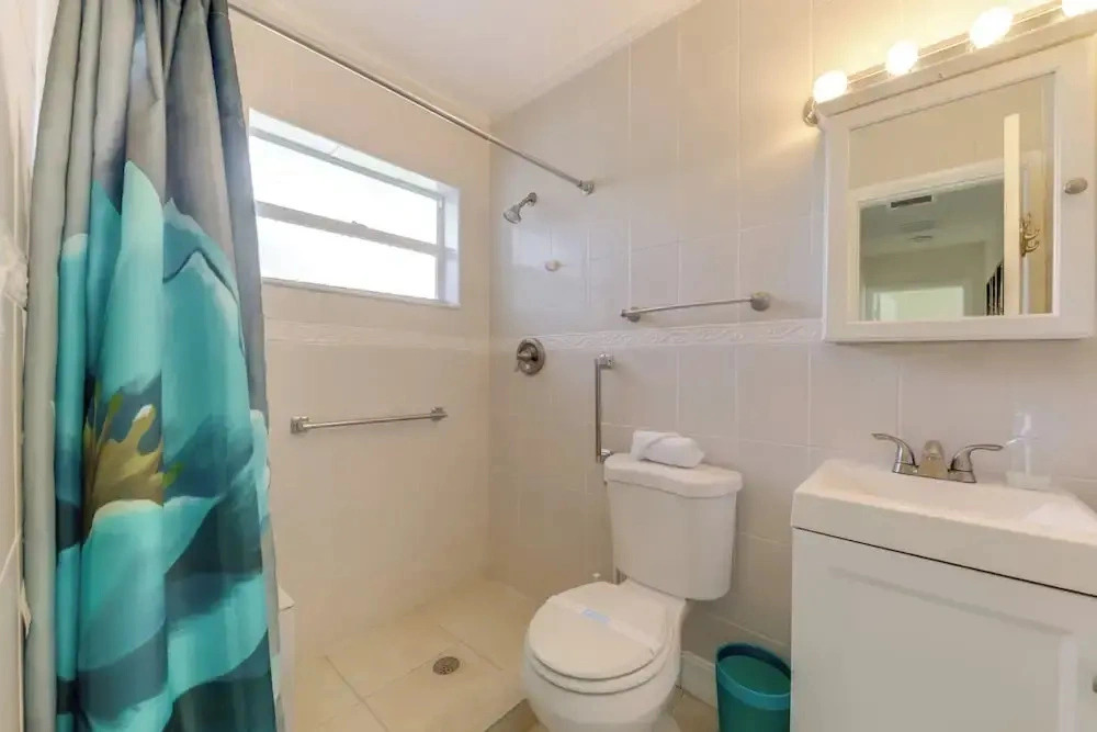1 Mi to Sand! Deerfield Beach Home w/ Patio