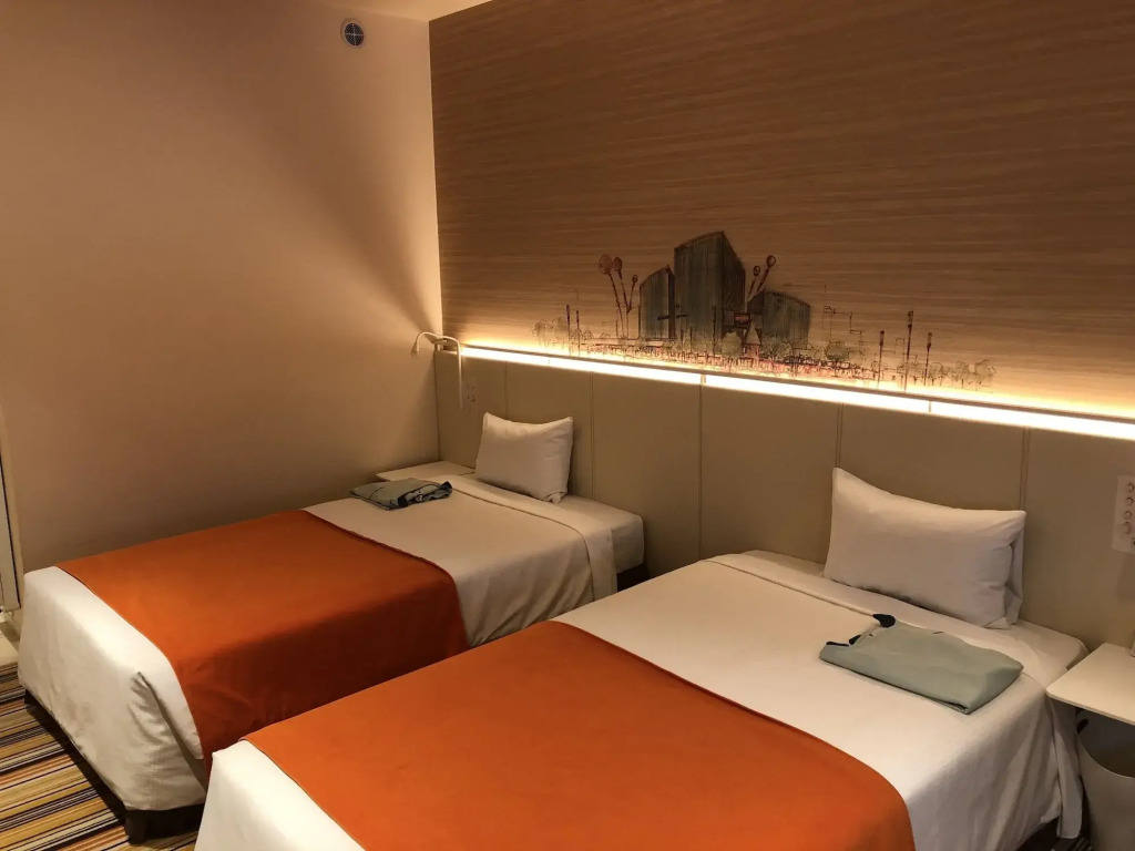 Ours Inn Hankyu