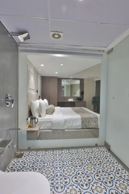 Hotel The Grand Suites