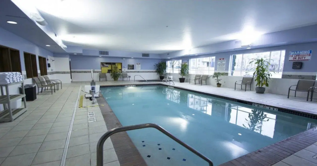Holiday Inn Express Hotel & Suites North Seattle - Shoreline