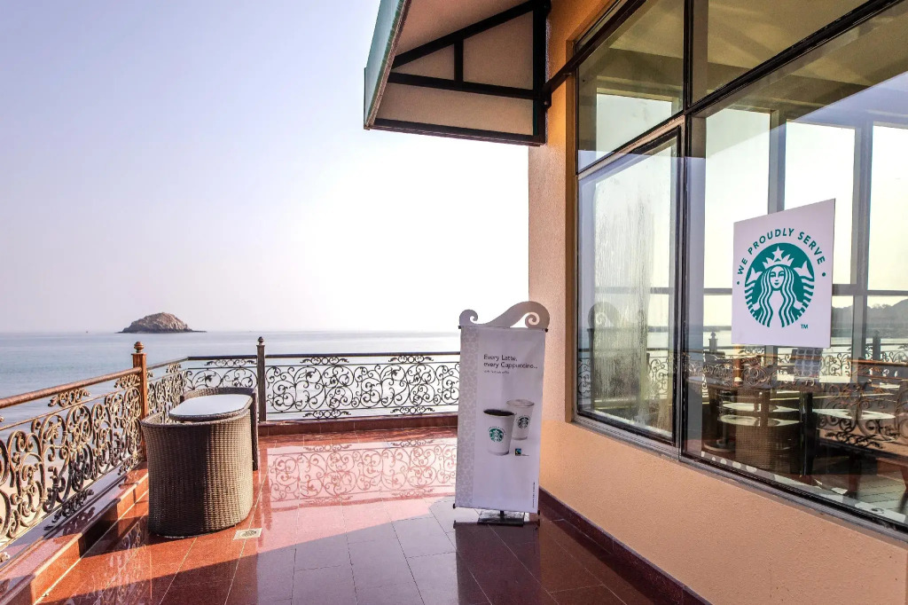 Royal Beach Hotel & Resort