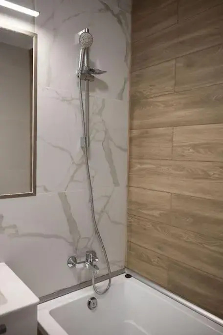 Apartament cu 3 camere Prima Universității