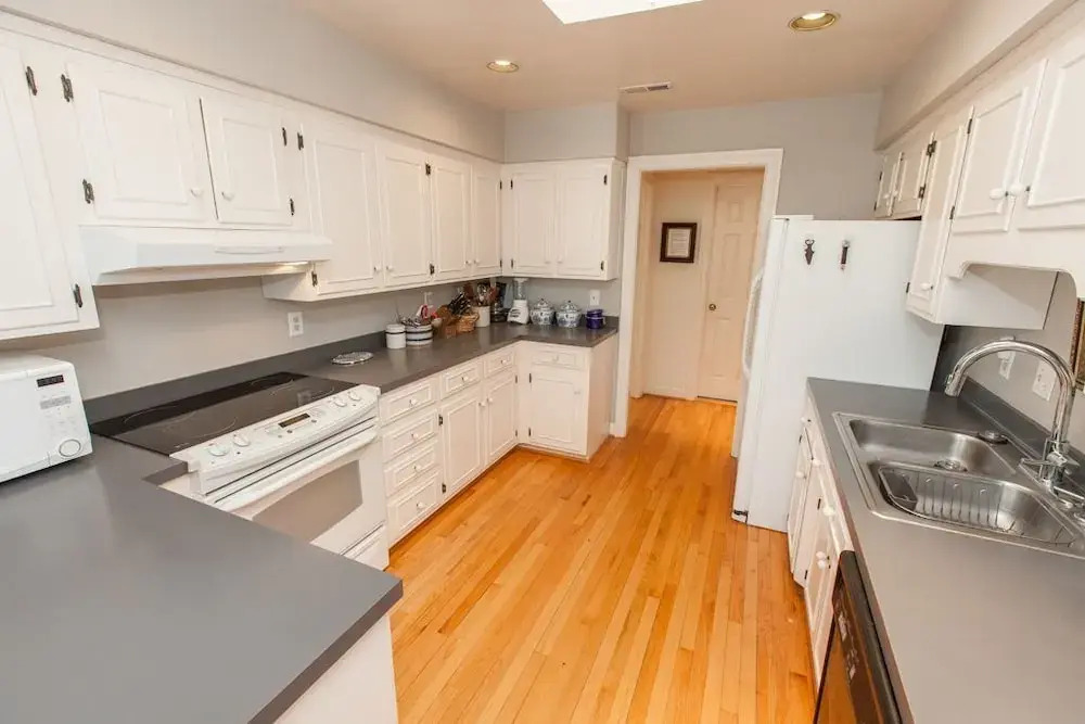 8707 Atlantic Ave Home 5 Bedrooms 4 Bathrooms Home