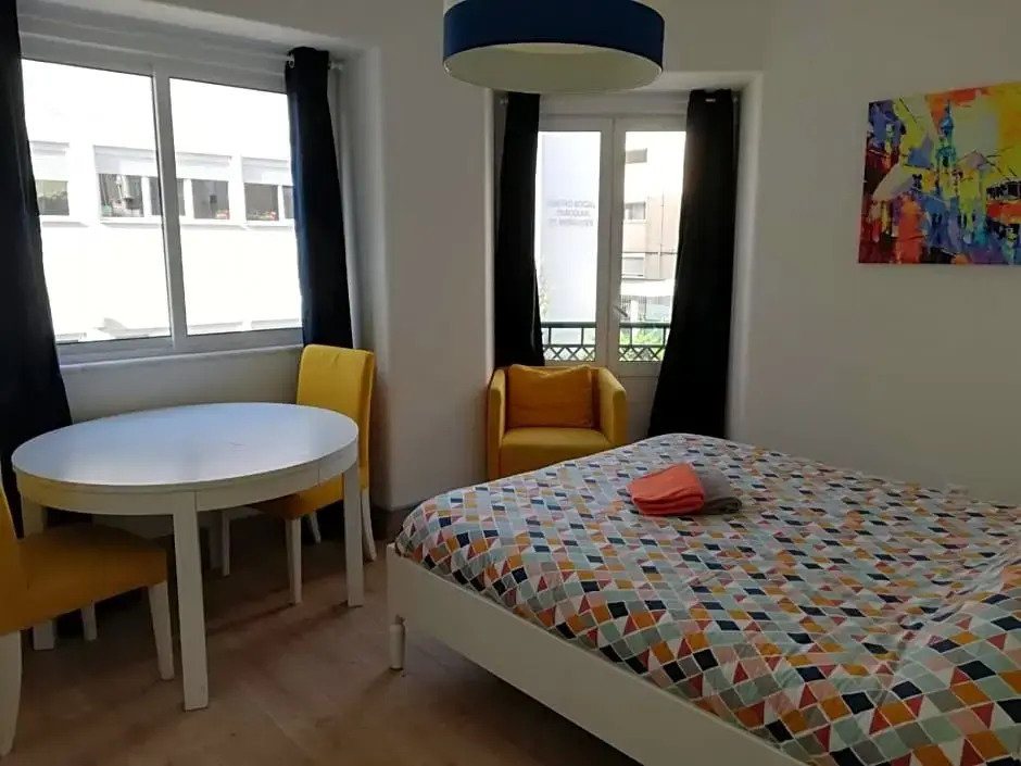 BED&SHOWER Moscavide -Self Check-In