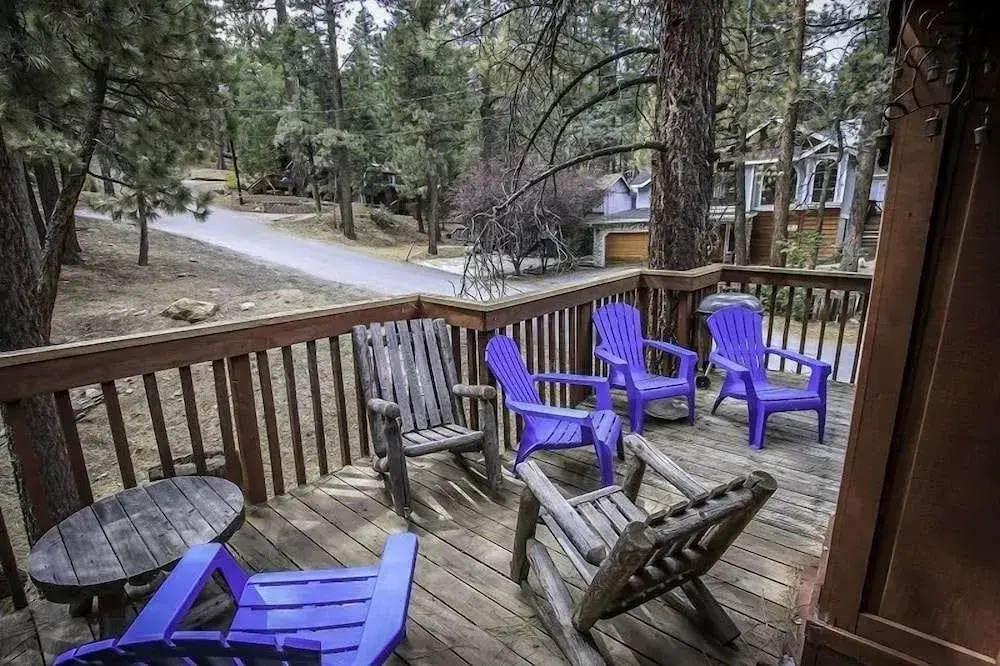 Wind Chimes - 3 Br home by RedAwning