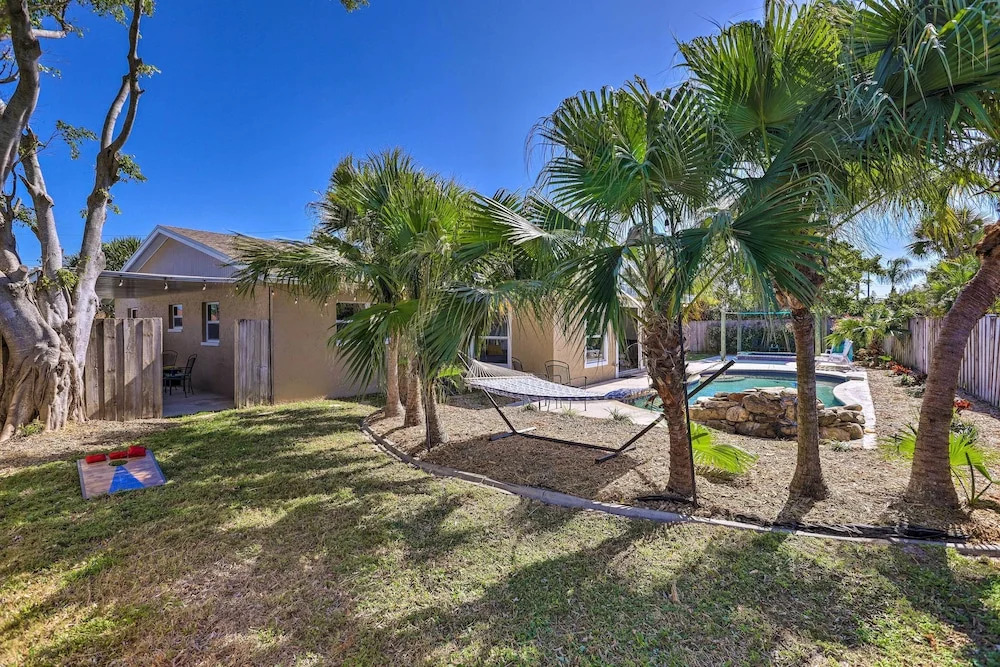 Pet-friendly Merritt Island Home w/ Heated Pool