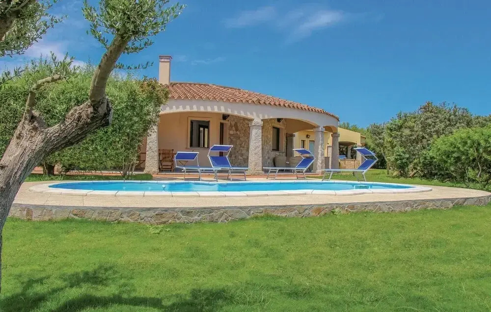 Awesome Home in Costa Rei -ca- With 3 Bedrooms, Wifi and Outdoor Swimming Pool
