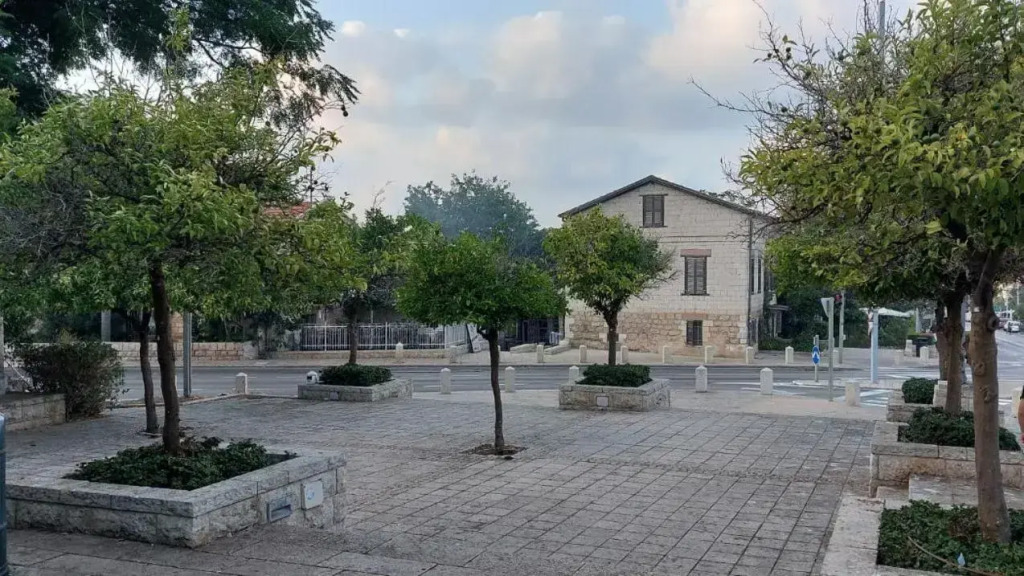 Ben Gurion (1) 42