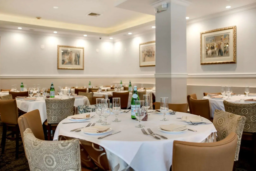 The Andrew Hotel