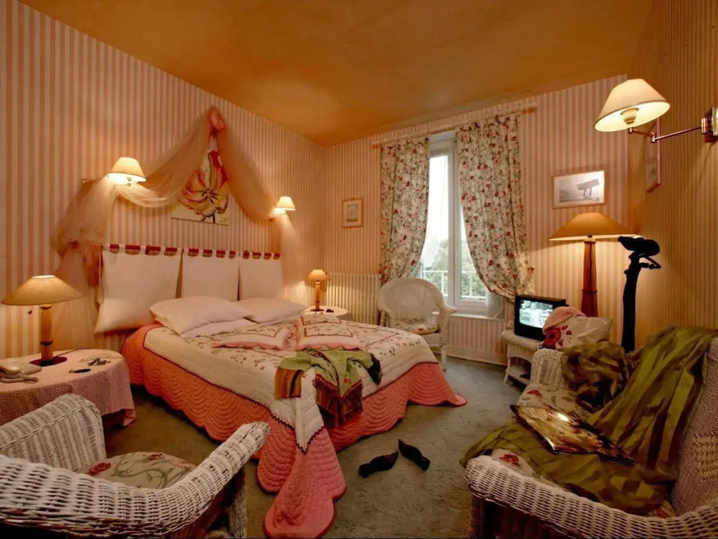 Logis Hôtel Hostellerie Saint-Jacques