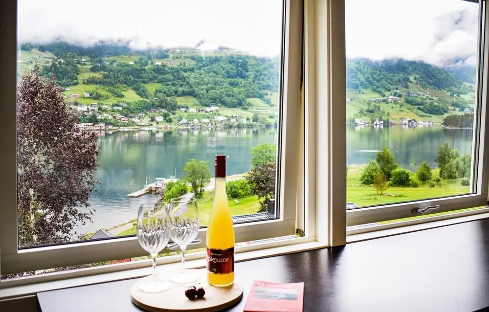Beautiful Home in Ulvik With 4 Bedrooms and Wifi