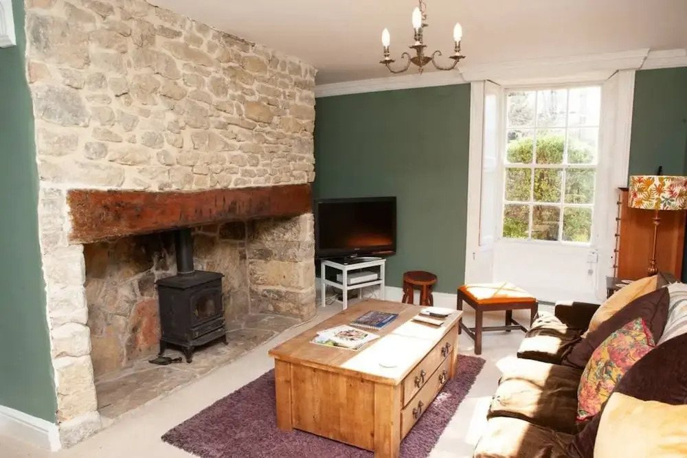 3 Bedroom House In Bath With Garden