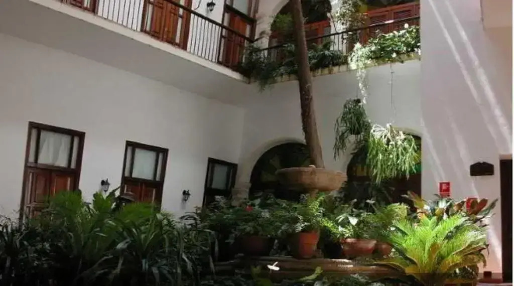 Del Tejadillo Boutique