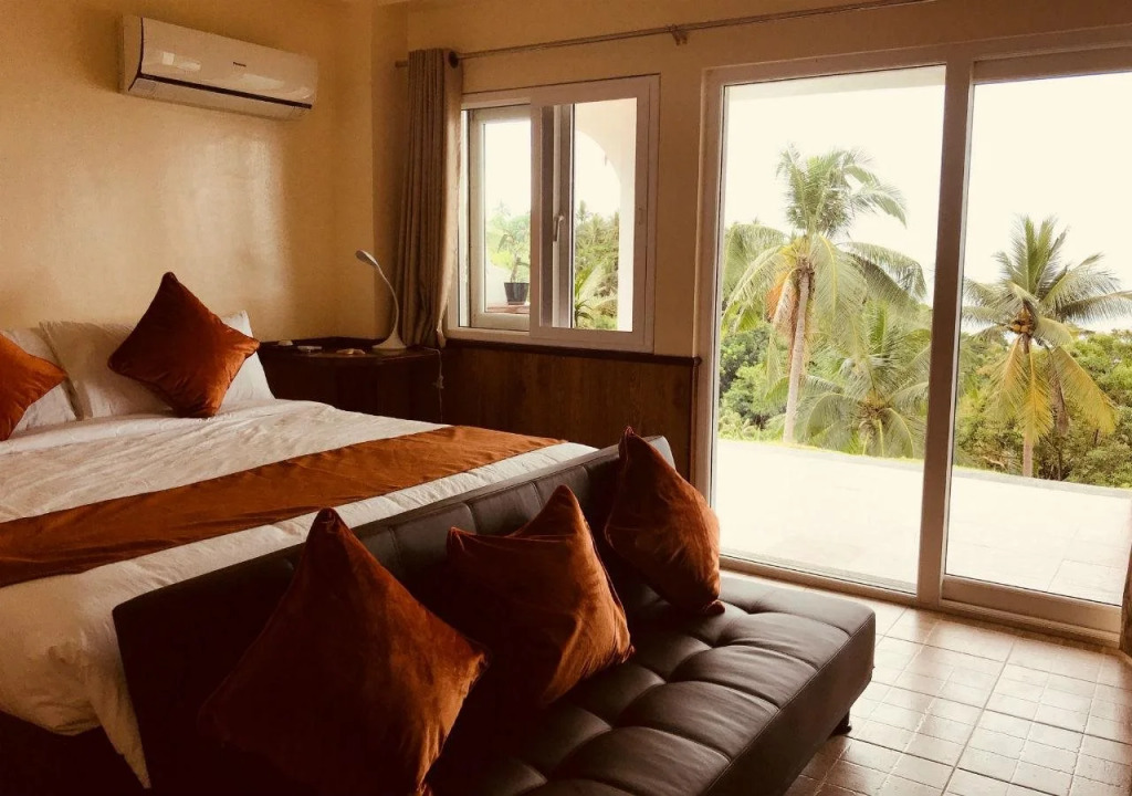 Monkey Beach Dive Resort