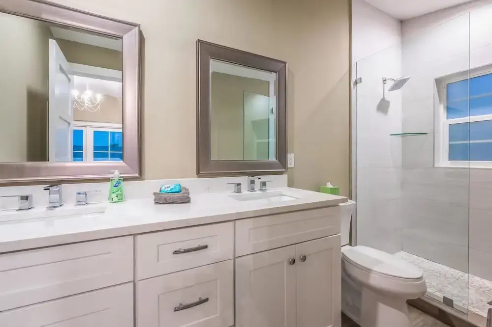Southern Exposure Apartment 5