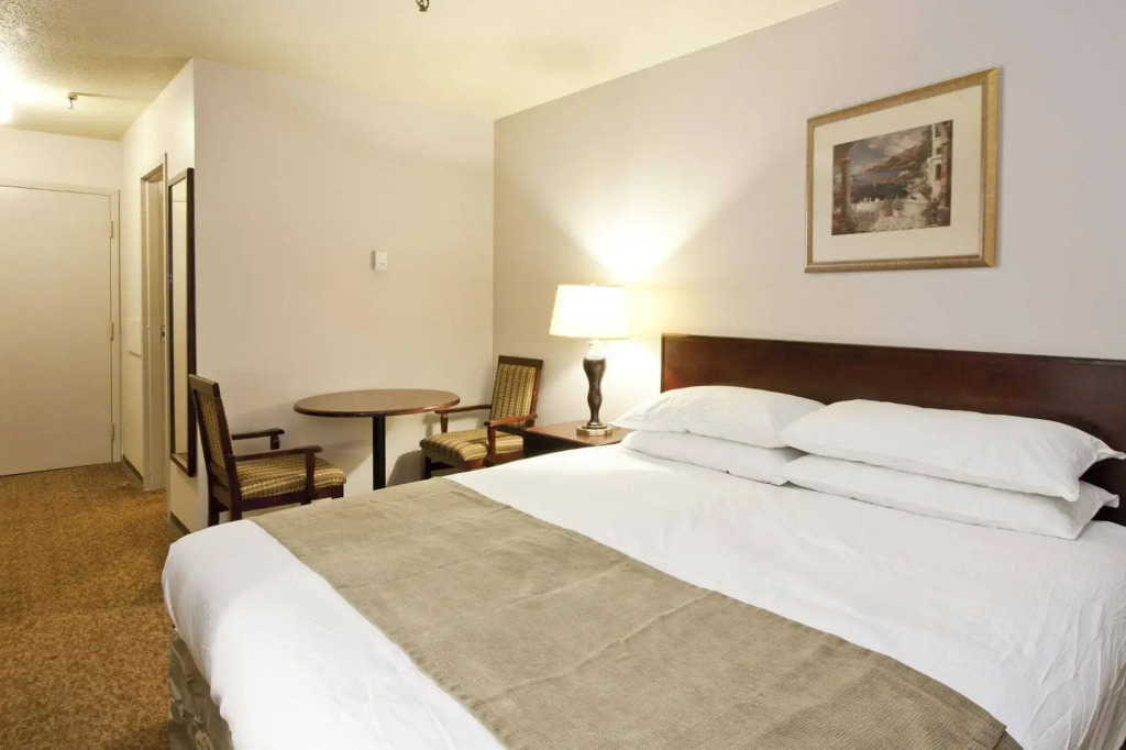Provost Motor Inn