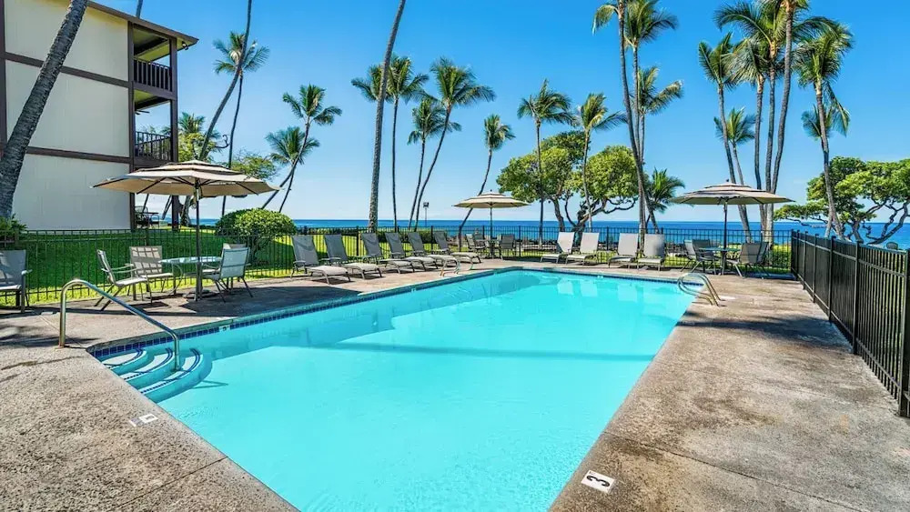 Updated Top Floor - Ocean View - Pool! - Vrkcv
