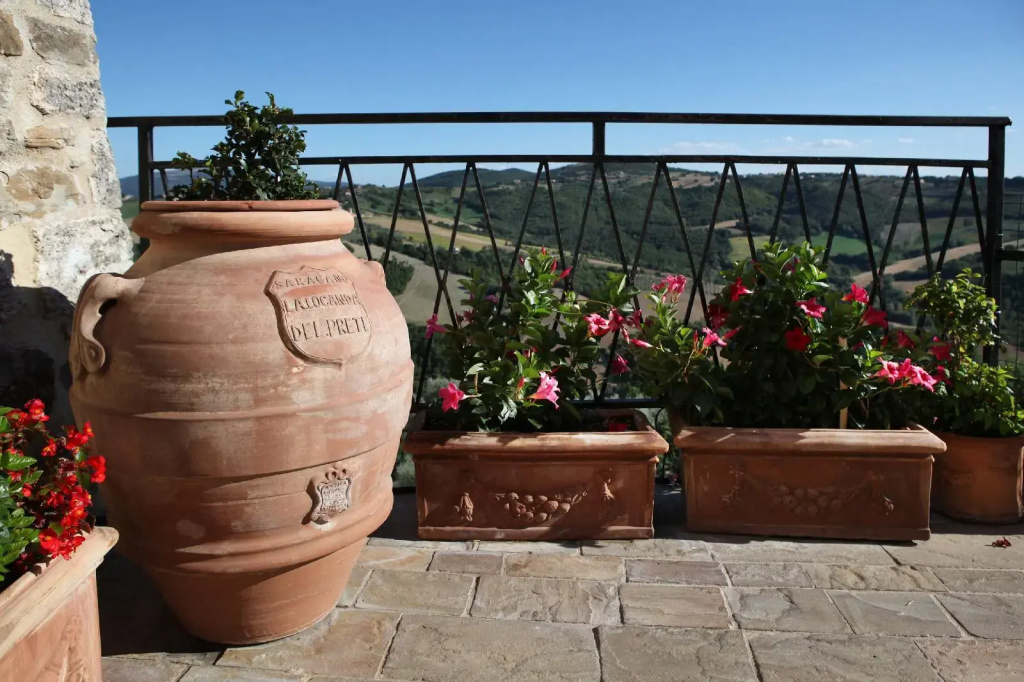 Aethos Hotel Saragano
