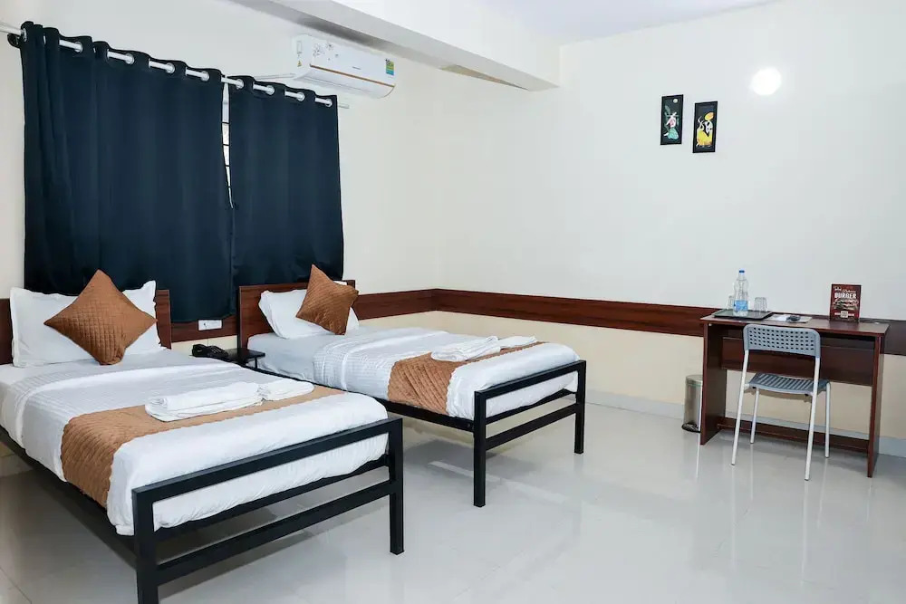Hotel Banyan Tree
