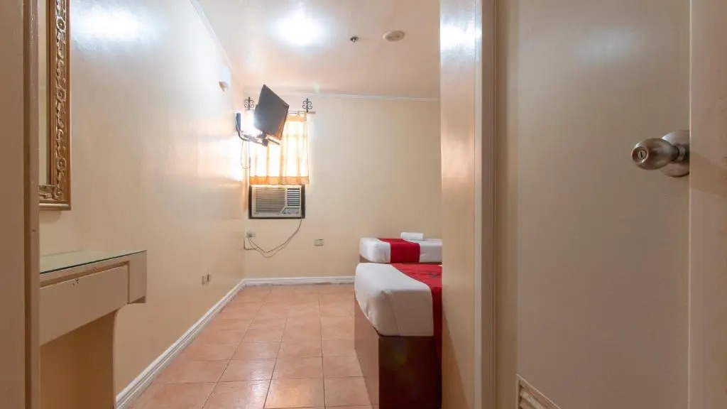 RedDoorz @ Downtown Tacloban