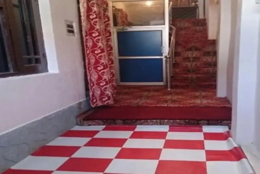Goroomgo Khanday Guest House srinagar