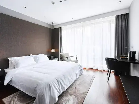 LuzhouxinyangHotel (Wanxianghui Shopping Center)