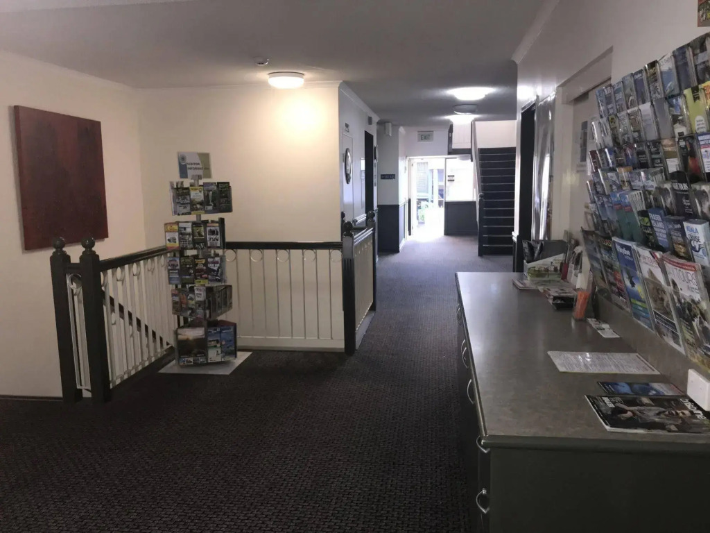 Toowong Inn & Suites