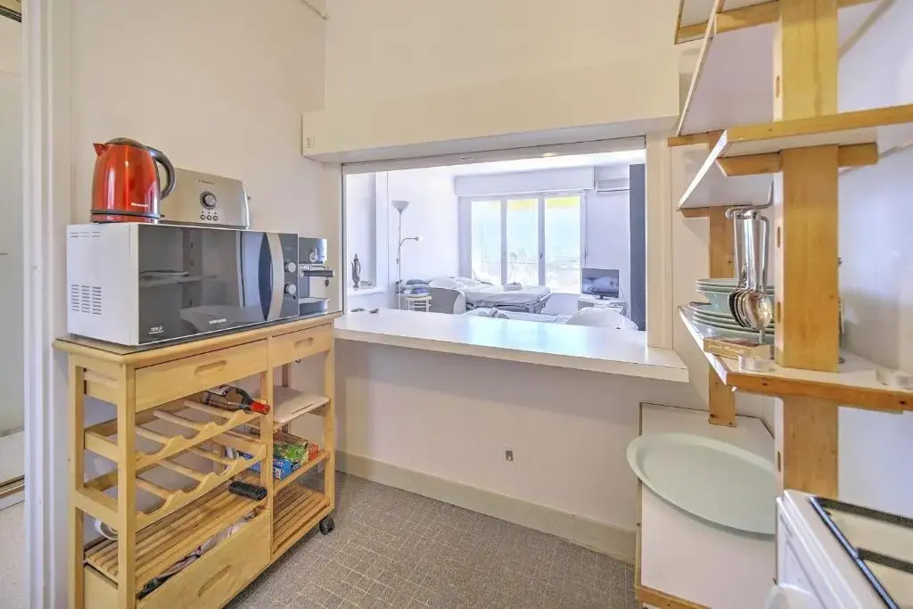 Cannes beaches 3 mn Super quiet 1 BR - 6 PAX with balcony by Olam Properties
