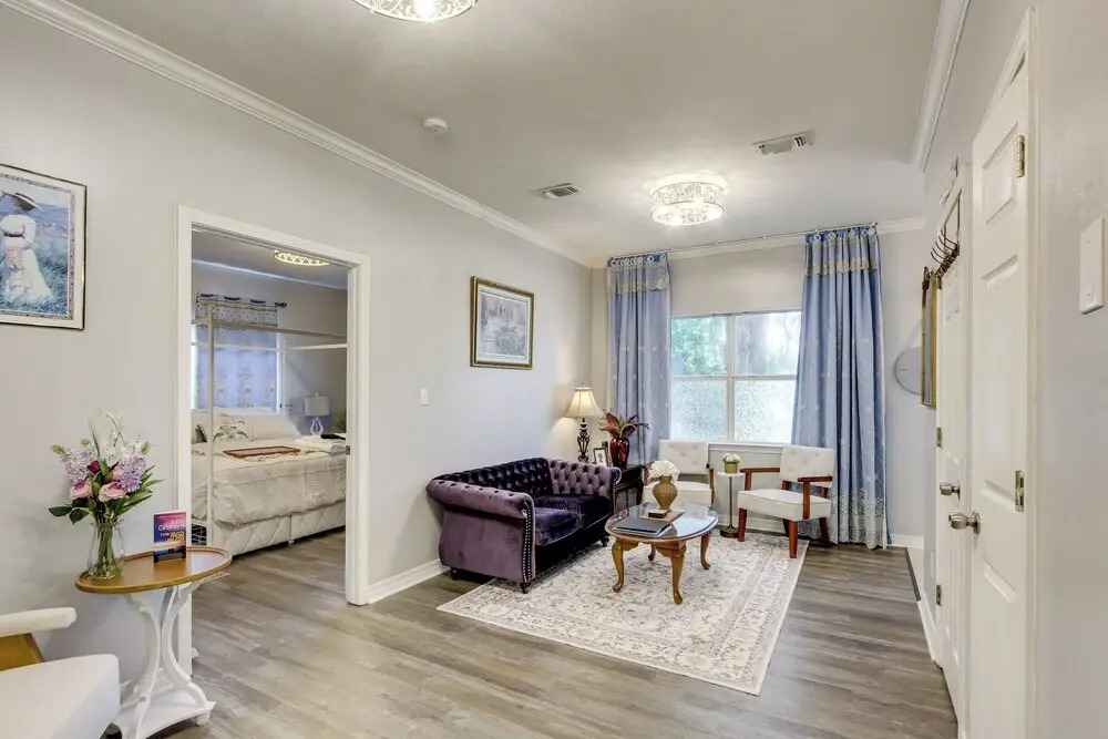 1 Block to Beach: Biloxi Townhome w/ Media Room