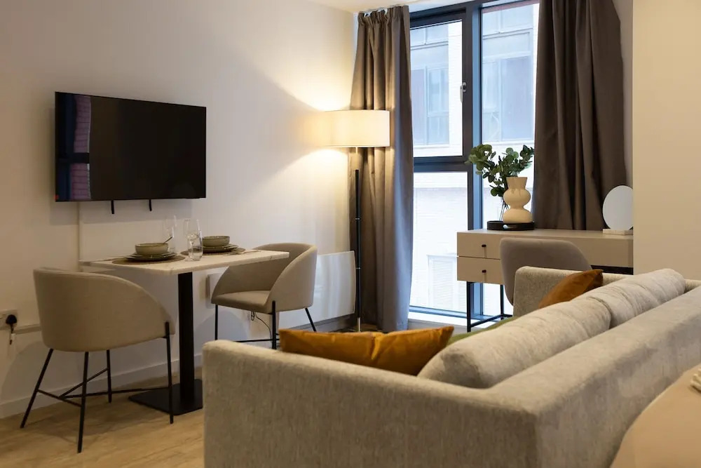 Spacious City Studio