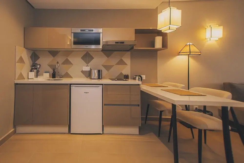 Dally Apart Hotel