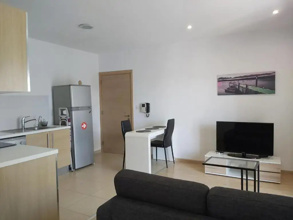 Eden Beach Apartment 411